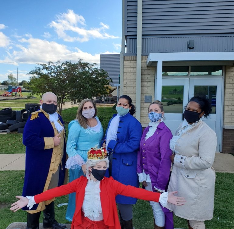 JuerretteT's tweet photo. Yesterday, TASPA's middle school teachers surpised their students by serenading them with songs from the award winning show Hamilton!!! If they were attempting to make the learning environment fun, well they definitely Got The Job Done! @TASPA_TCS @TCSBoardofEd @MikeDaria https://t.co/yxFQqdLhBz