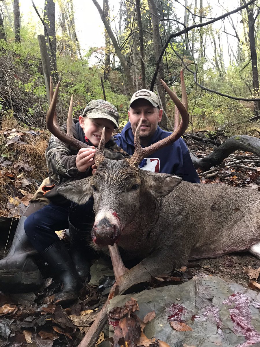 chweibl's tweet photo. BBD in PA! Nothing like having your best hunting buddy along for the track and celebration! Bucks on their feet! @DruryOutdoors @BoogerBottom https://t.co/EFHXueiMvT