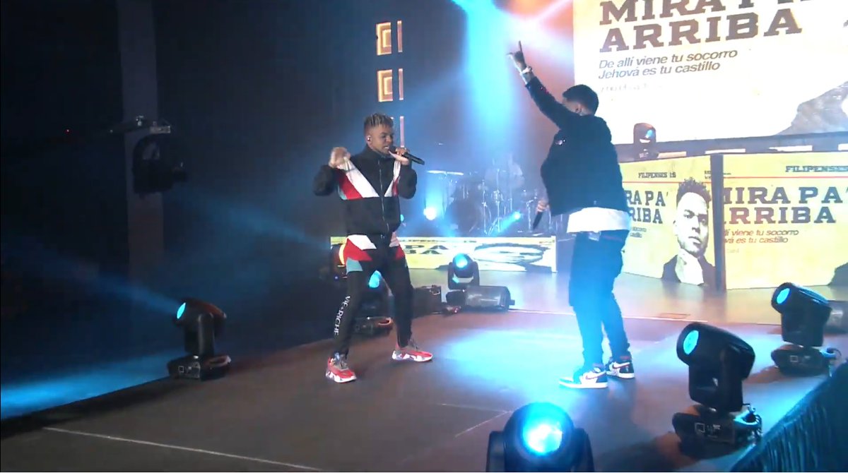 MartoChavez's tweet photo. Almigthy vuelve al genero?, no papi el nunca se fue, solamente cambio el mensaje ;)
#Redimi2 #Almigthy #AlejandroAlmigthy #ResistenciaMundial #ConciertoVirtual https://t.co/d5mCoI0piN
