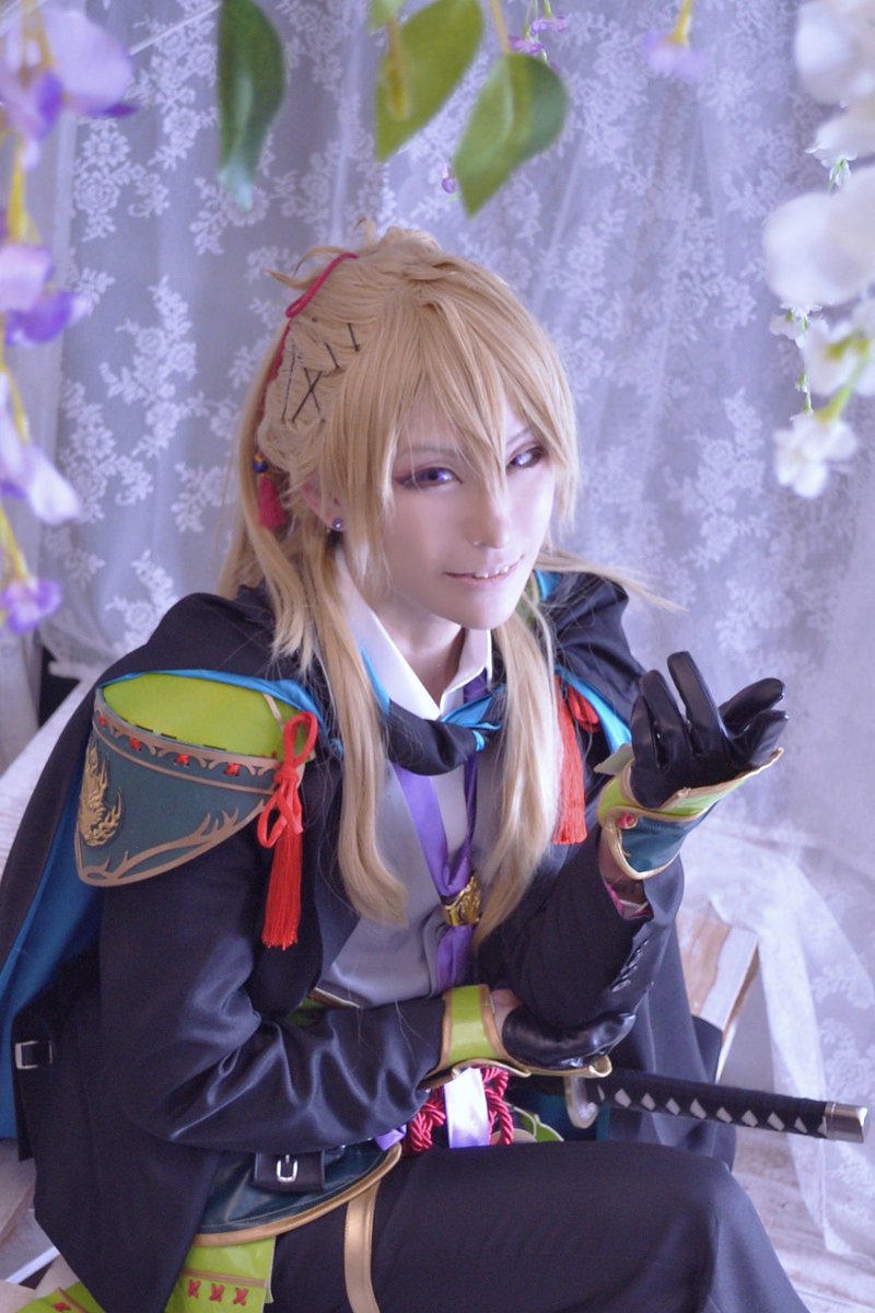 junotachi's tweet photo. 【Cosplay】刀剣/小竜
俺は、いま違う季節の時空に旅に出ていて、今年は直接逢えないけど、
せっかくだからハロウィンのお祝いでもしようか🎃🐉
―――
この時期に藤棚なんだが(笑)
良いお写真なので🌸
photograph:はっさくさん@yatsuka_839
#新しいプロフィール画像
#junonalbum https://t.co/B22Vnd6CmG