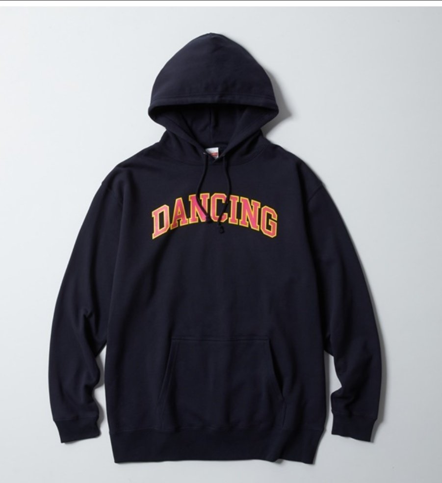 iam_chai0121_'s tweet photo. ナインワの販売ページに弾心のグッズが準備されてた。11/1 19:00から販売開始の受注生産。啓司さんの言うとおりどんなシチュエーションでも着られそうなパーカー!
(BOBBYのグッズがないなぁ)
#黒木啓司
#弾心
#THENINEWORLDS
https://t.co/7ZBKCDK680 https://t.co/MBC4silhn0