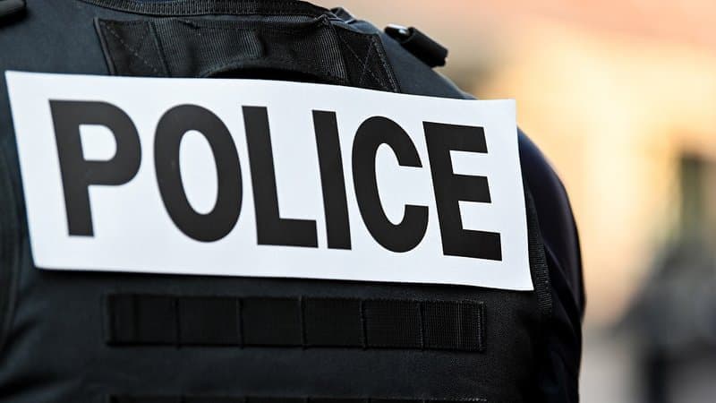 Lyon: l'homme armé d'un couteau arrêté jeudi présenté au parquet samedi
https://t.co/TO62fcZkXS https://t.co/s1FrYsQ6QJ
