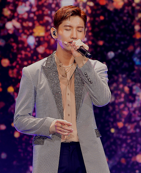 i was trying to find some pics & came across these edits i made for tumblr, which i guess i will drop here. they were super whitewashed originally, so here's a thread of my attempts at restoring melanin!tvxq from the tiktok concert: