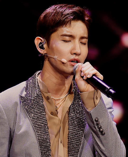 i was trying to find some pics & came across these edits i made for tumblr, which i guess i will drop here. they were super whitewashed originally, so here's a thread of my attempts at restoring melanin!tvxq from the tiktok concert: