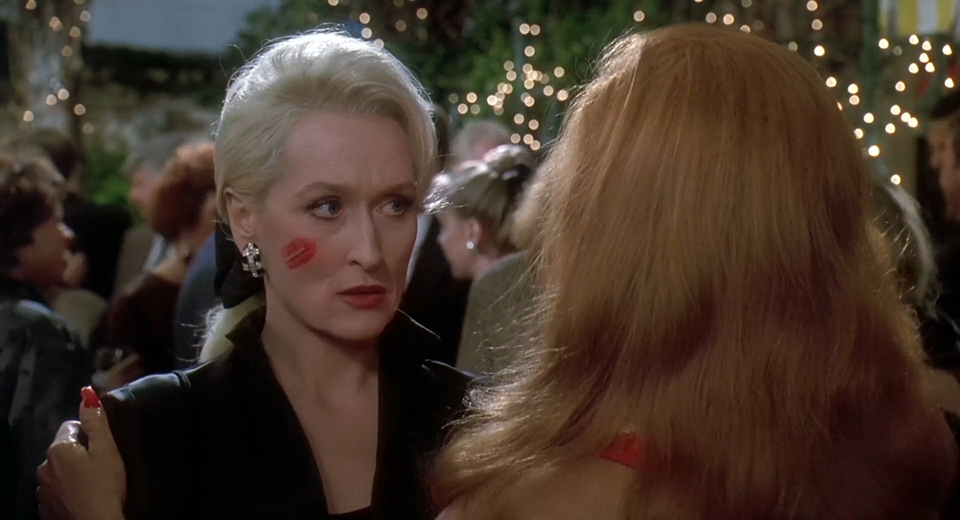 “watched death becomes her and I forgot how much i enjoyed this film” .