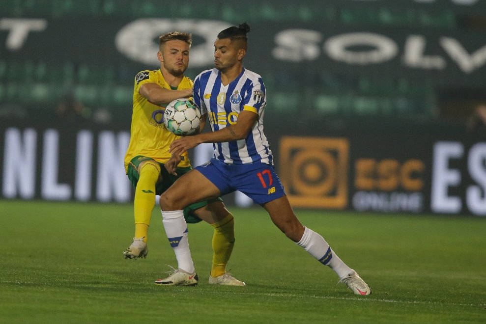 🎙Tecatito Corona: "Muita coisa correu mal. Teremos de falar disso e corrigir os erros, para recuperar estes pontos"
#FCPorto #FCPFFCP https://t.co/U8TJCvkXxh