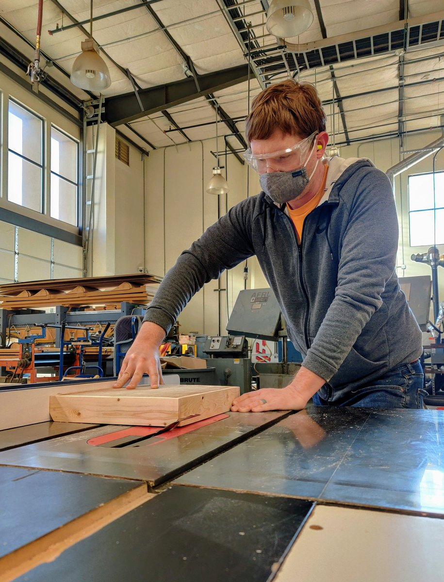 DemandGenDan's tweet photo. Action shot @FUSEMakerspace got to spend #FUSEFriday learning beveled cuts. #buildtogether #mentorship Wonderful staff https://t.co/sn5K9ZO6qb