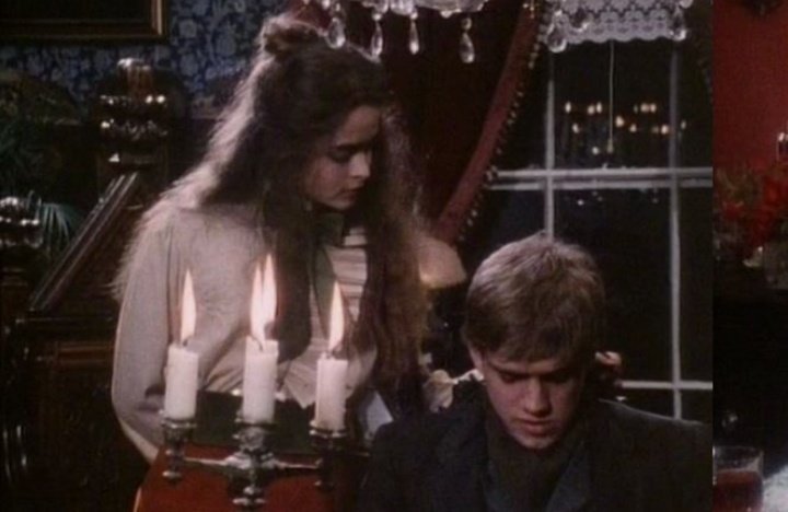 28/31 A PATTERN OF ROSES (1983)A teenager is haunted by the spirit of a boy who died in his parents' cottage. Comforting ghost story directed by Lawrence Gordon Clark. Makes perfect autumnal viewing. #31DaysOfHalloween