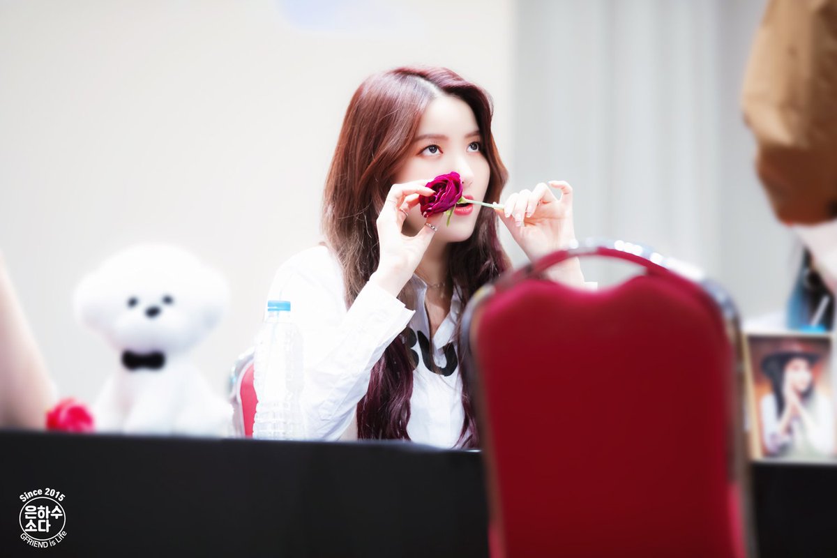 MilkywaySoda116's tweet photo. #回LABYRINTH #교차로 #상암
#Crossroads7thWin #GFRIEND66thWin
#Apple3rdWin #GFRIEND69thWin

2020.02.16 일요일
8th Mini Album 
'回 : LABYRINTH'
상암 팬사인회
소원 4pic

#여자친구 #GFRIEND #소원 #김소정
@GFRDofficial @GFRDofficialJP https://t.co/apgYZMxebC