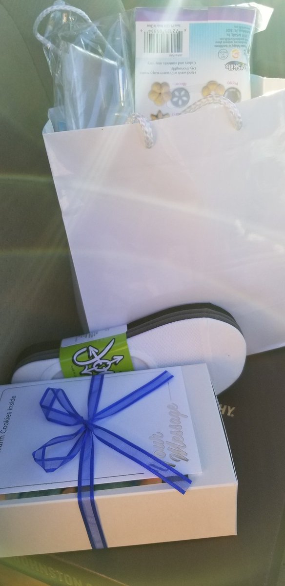 shumate_robin's tweet photo. Thank you MNPS and sponsors for the Principal Appreciation gift today! https://t.co/sKSdIvA1e4