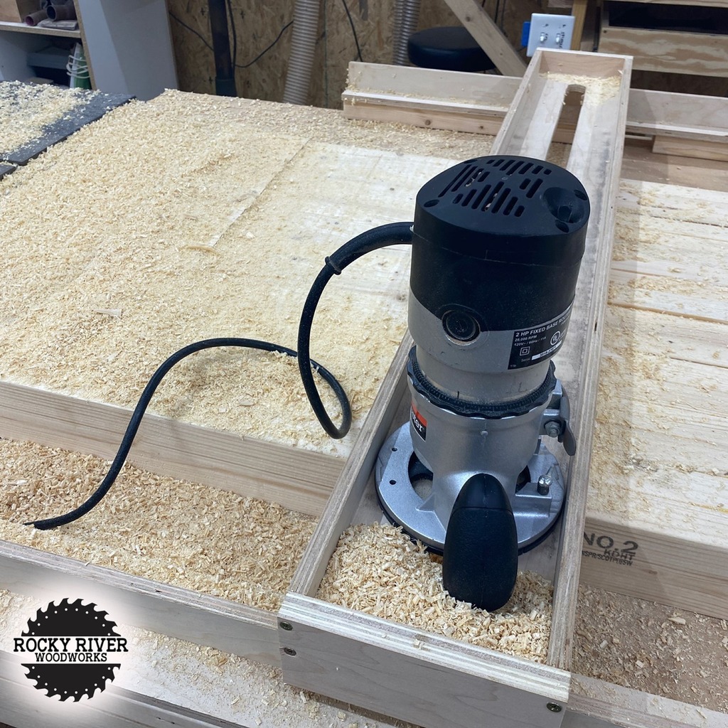rockyriverww's tweet photo. Flattening time! How do you flatten? Belt sander, hand plane, orbital sander, router sled? ⠀
⠀
#flat #makeitflat #flatten #routersled #router #sawdust #rockyriverwoodworks #pine https://t.co/j2Cqh8ti6y