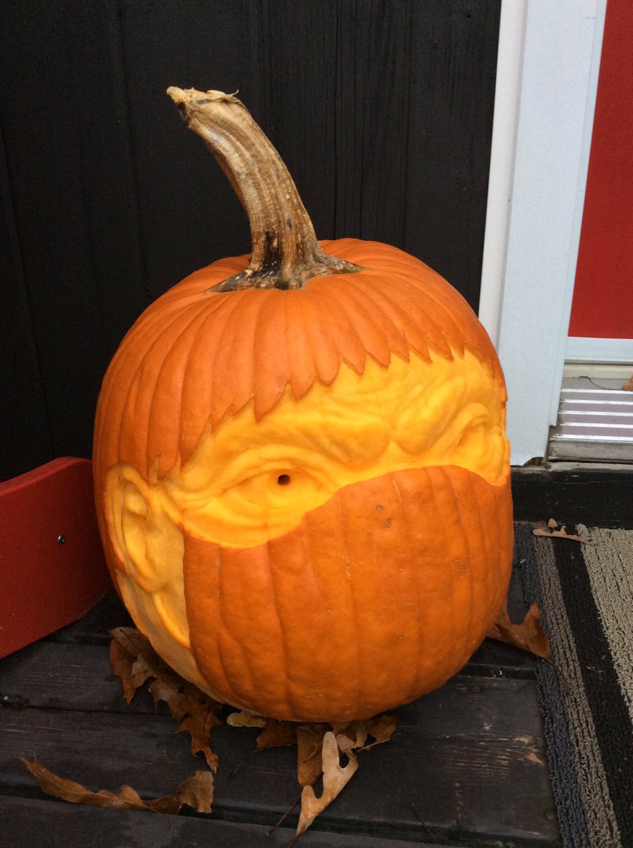 roywpreed's tweet photo. #pumpkincarving #Halloween2020 #covidmask #covid #GourdDowner #TragicallyRipe https://t.co/Sz0zKOVr3j
