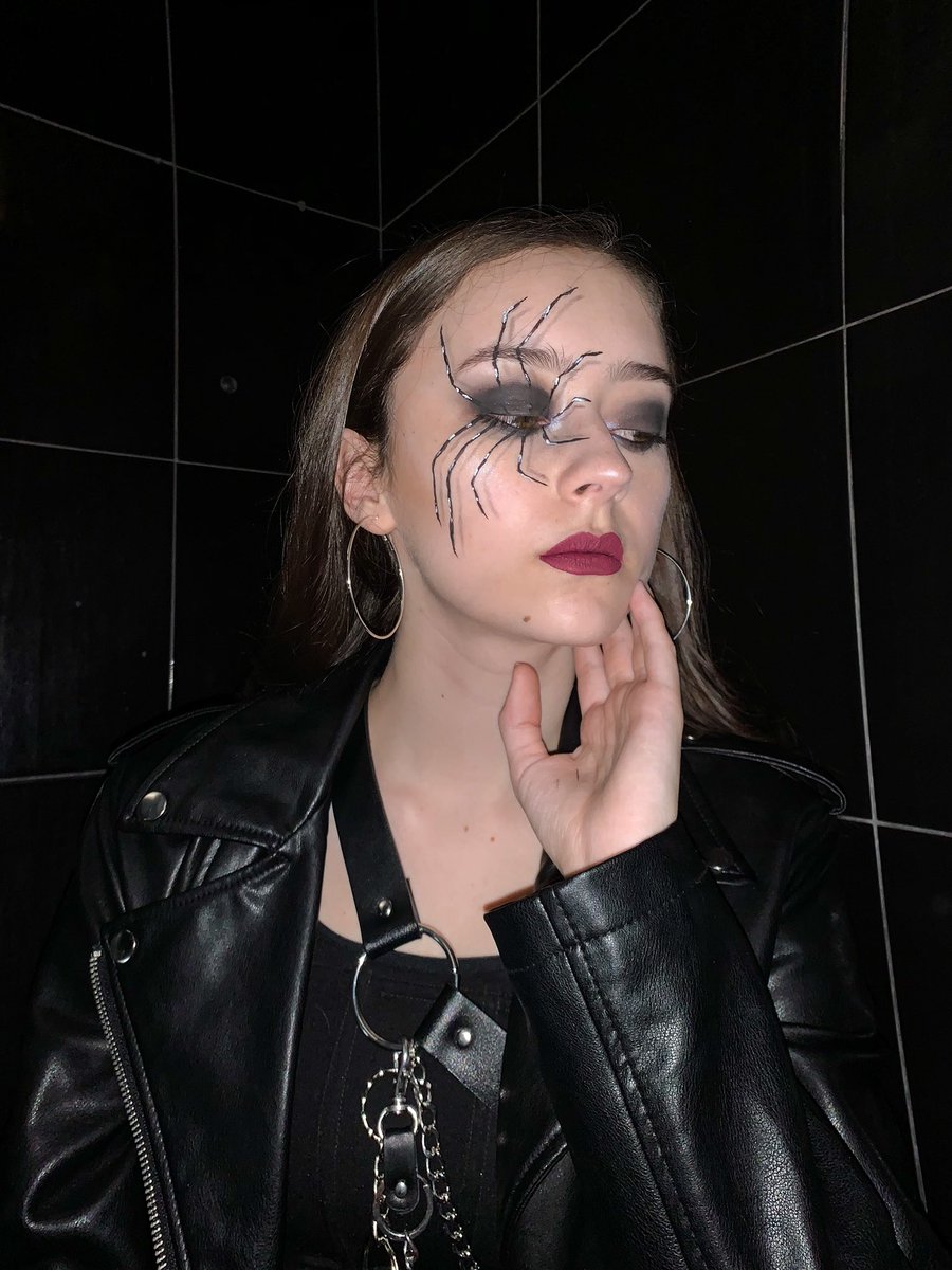 valegard's tweet photo. Halloween forever bitch 🕷💀 https://t.co/N8ruEv6CKn