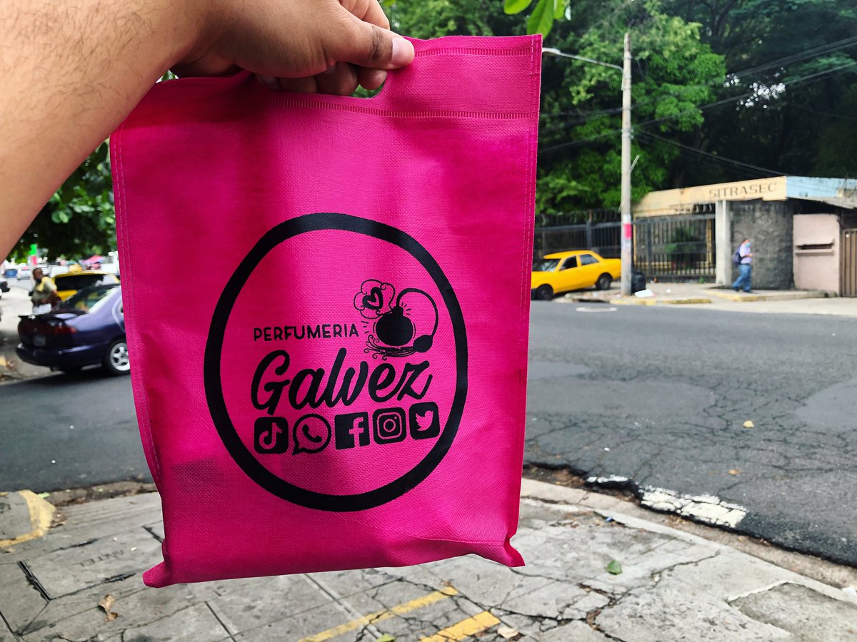 seduction_sv's tweet photo. Siempre marcamos la diferencia !!!
@perfumeriagalvez  🛍
#503 #belleza #locion #splash #redessociales #sansalvador #paginaoficial https://t.co/0V2z1rFsJJ