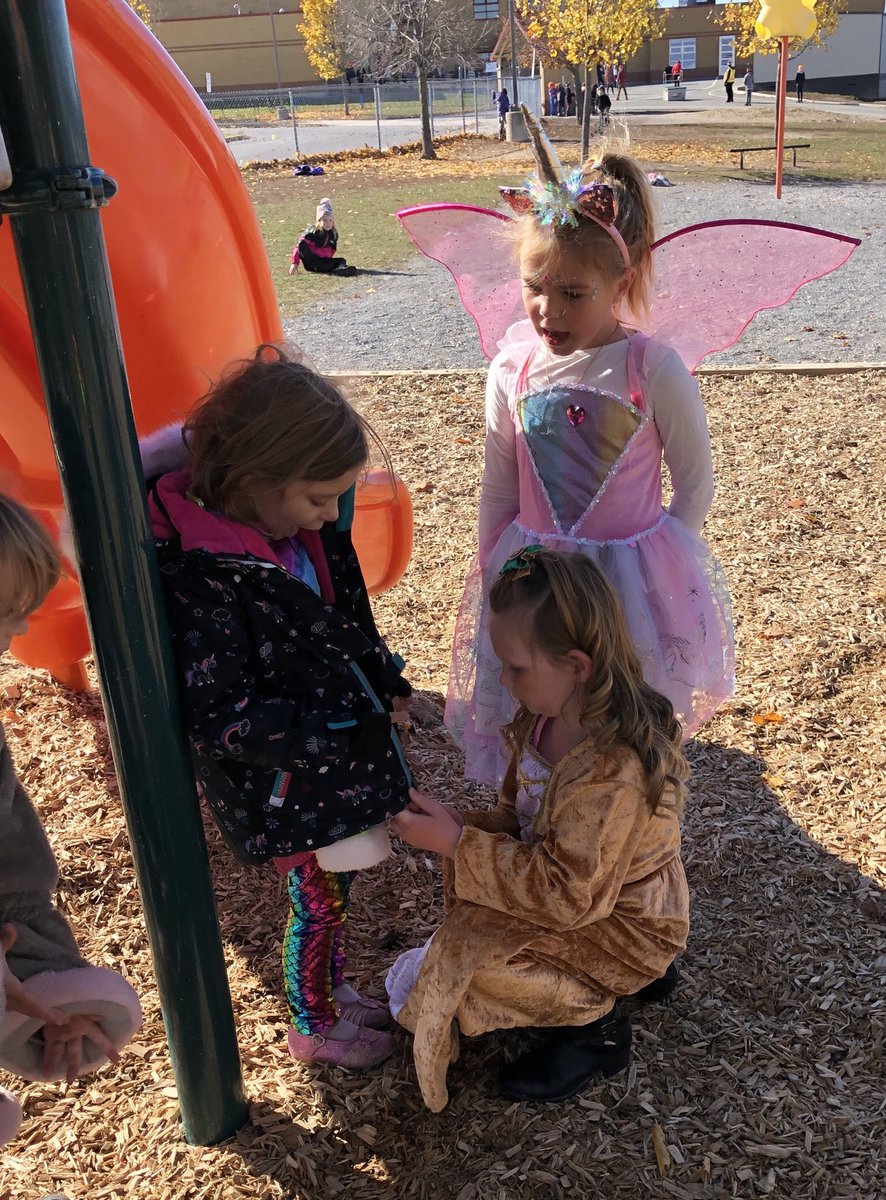 MonsignorO's tweet photo. Still time to be kind even when it’s Halloween 🎃 #MODrules https://t.co/T6UFReNp3X