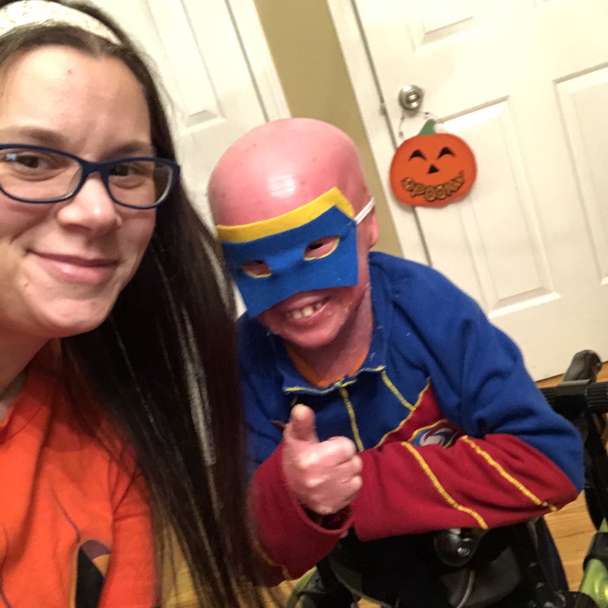 DeDeFash's tweet photo. Only took two years of Evan asking me over and over, to make a Captain Man costume for Halloween! 🎃 #hedigsit #happykiddo @cooperbarnes @HenryDanger https://t.co/c01JHSymJh
