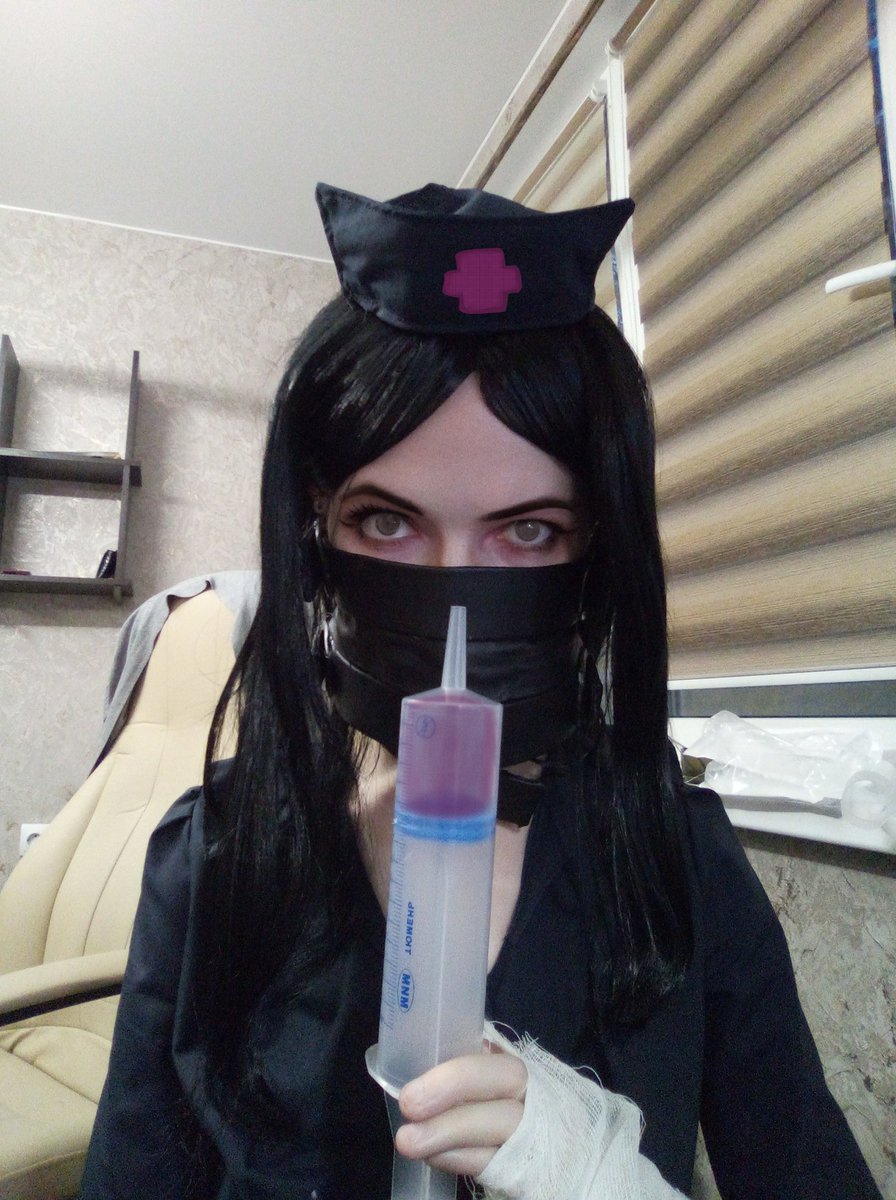 rtglovemachine's tweet photo. #skullgirls #skullgirlscosplay #hallow
💉every trick deserves a treat🎃
fun fact: our team planned skullgirls last hope nurse team group cosplay for a con that was cancelled because of covid https://t.co/V5PBcerqg7