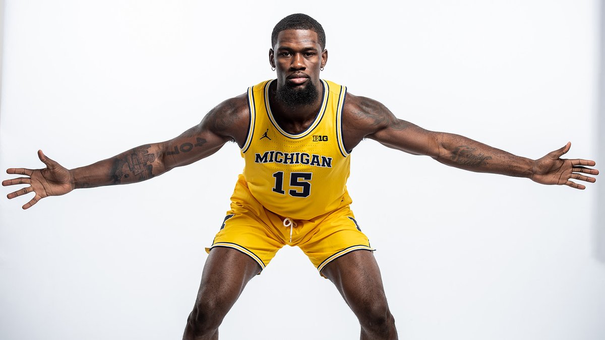 umichbball's tweet photo. BREAKING 〽️🏀 NEWS 

We have learned that @cbrownballin935 has been granted immediately eligible to play with the Wolverines for the 2020-21 season!

It's just a FANTASTIC FRIDAY!
Don't you think?

Release | https://t.co/6fYzDNVH40

#GoBlue https://t.co/NppbFE1Ugc