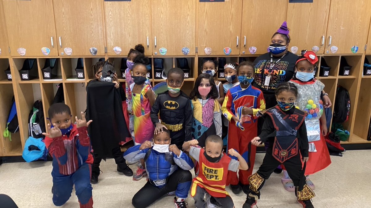 JWRiley43's tweet photo. The characters came out today at the Hive! What a way to end #IPSWeek 2020.
@Laurenjindy @brynn_kardash @IPSSchools @AleesiaLJohnson https://t.co/HSCOTwZM1u