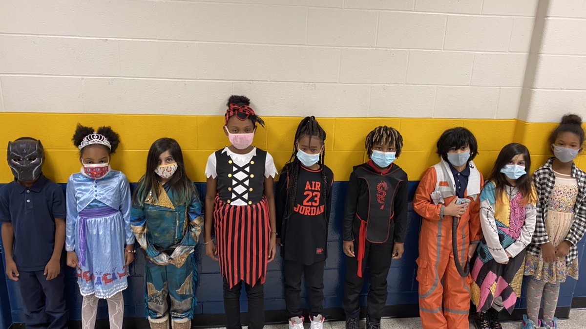 JWRiley43's tweet photo. The characters came out today at the Hive! What a way to end #IPSWeek 2020.
@Laurenjindy @brynn_kardash @IPSSchools @AleesiaLJohnson https://t.co/HSCOTwZM1u
