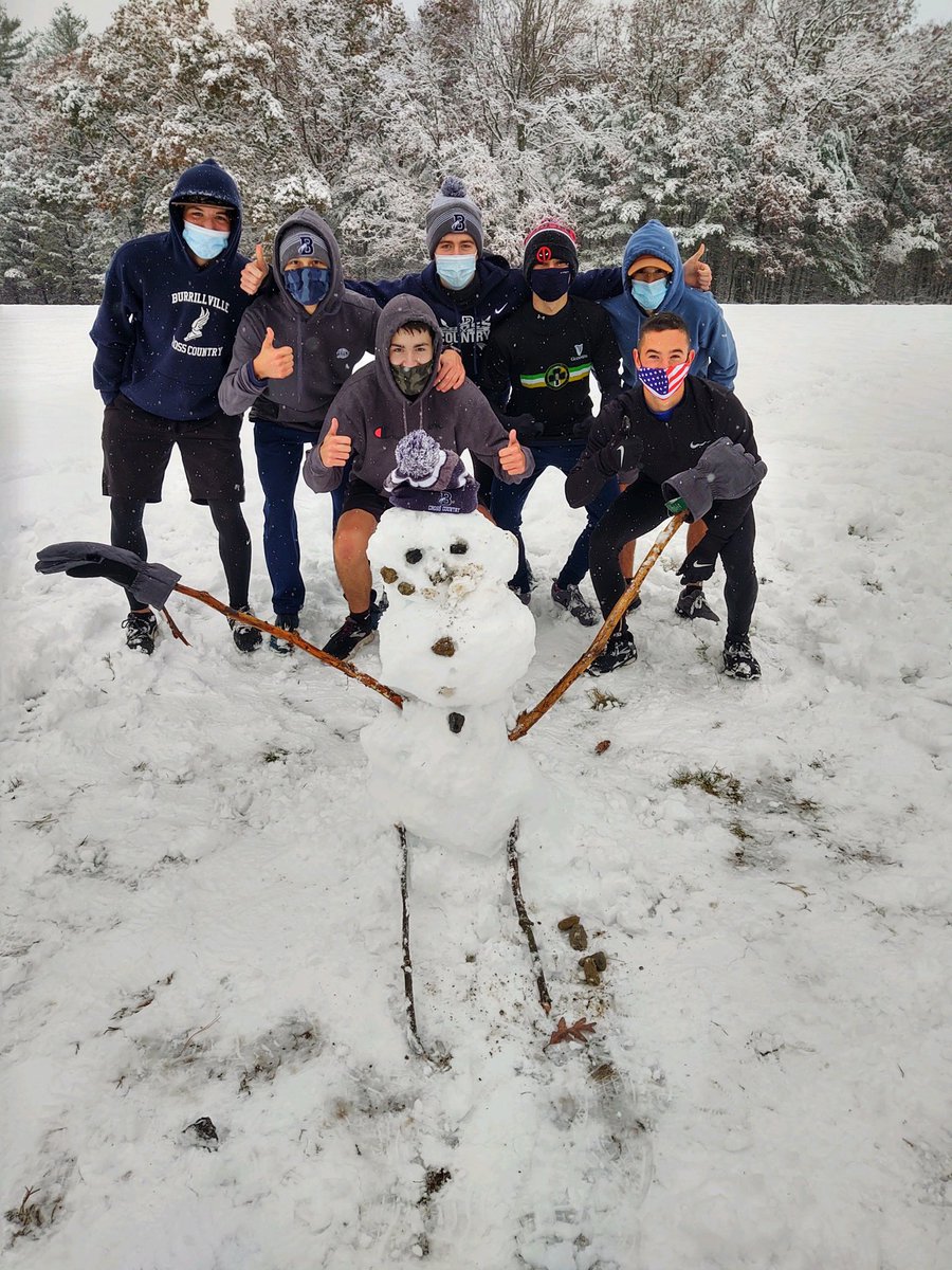 BHSbroncosxc's tweet photo. Today was SNOW FUN!!! #gobroncos #itsnotjustrunning #teambonding https://t.co/El1YY1mG7r