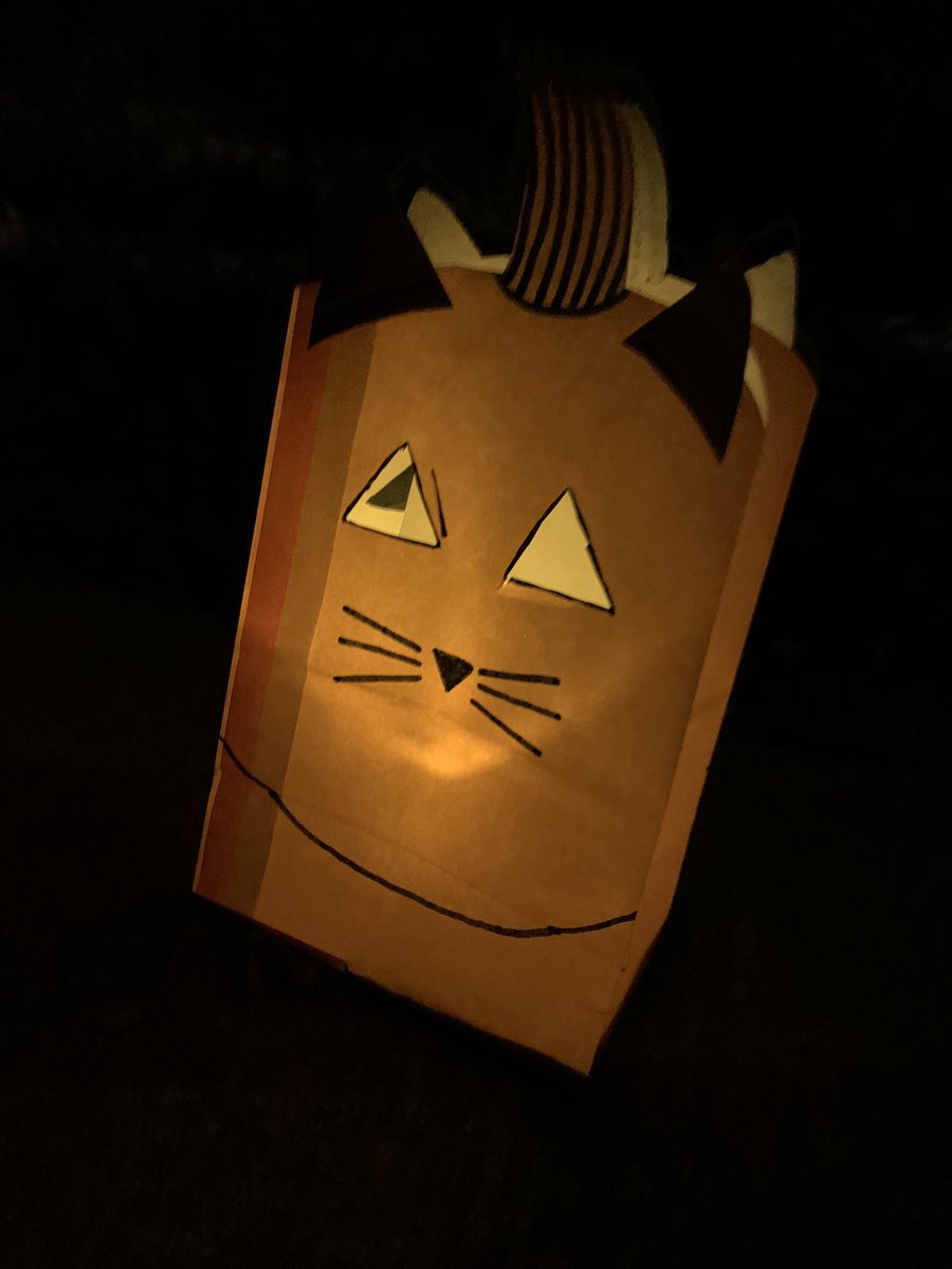 ValleCrucisSch's tweet photo. Be sure to come by and check out the beautiful artwork and luminaries tonight and tomorrow.
#WeAreWatauga 
#VCOnTheRISE https://t.co/O6UOmzAWuM
