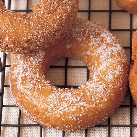 こぶ 穴が開いているタイプのドーナツはトーラス ドーナツ リング ドーナツ Bgmに山下達郎の ドーナツ ソング がちょっとだけ流れててうれしい チコちゃんに叱られる T Co S6ev17txph Twitter