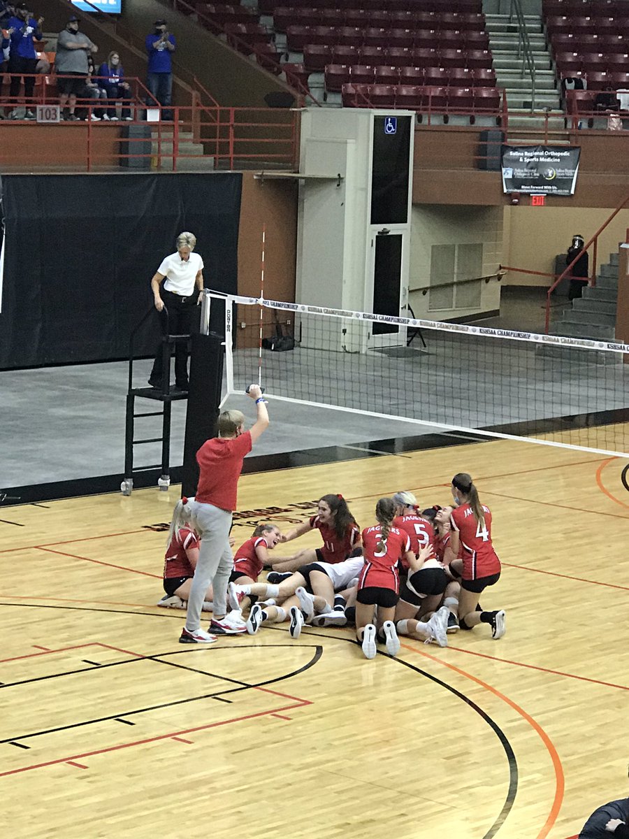 BVWestJAGS's tweet photo. STATE CHAMPS!! ❤️🐾🏐 https://t.co/FnHx6wpkvm