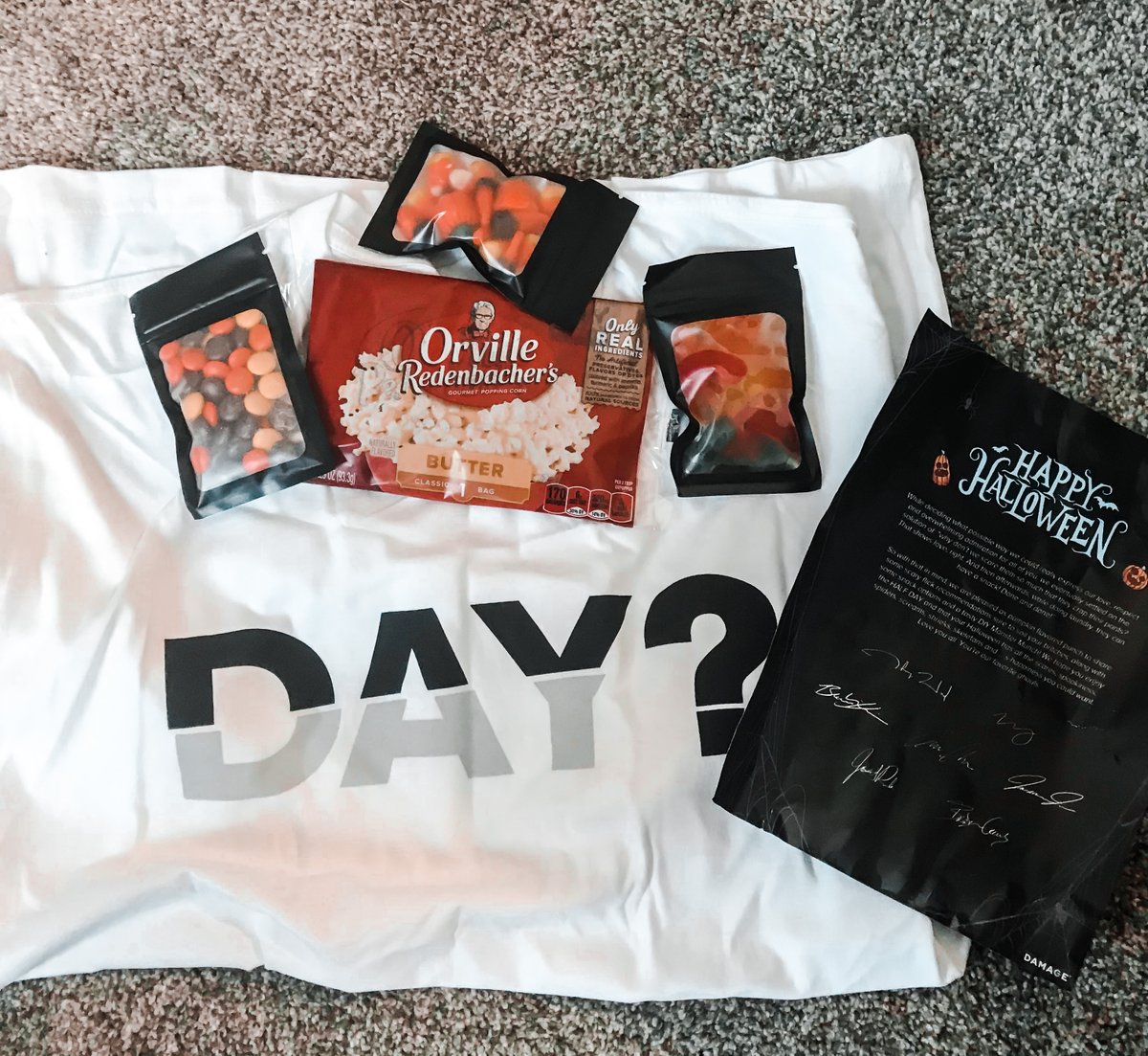 DamageAgency's tweet photo. Candy care packages and a Half Day at work, trick or TREAT? #HappyHalloween https://t.co/gFBMN9oodd