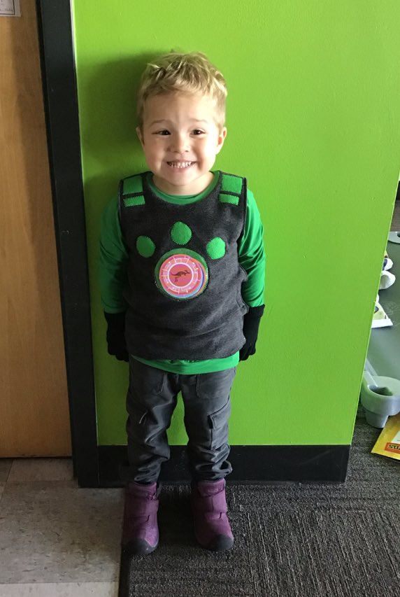 gabbi_edwards's tweet photo. Our boys were @TheKrattBros for Halloween today at school. S loves their adventures and learning all about wild animals and their #creaturepowers on @IowaPBS. This love for animals is also a result of the positive influence of our favorite #wildlife #biologist @adamkjanke. 🦆 🦘 https://t.co/5T1tfsHdGy
