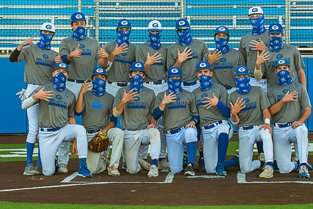 DonaldJBoyles's tweet photo. #DogPile Your Game Five winner, 2-1 Silver over Blue #FallWorldSeries #EFND #GeorgetownEagels https://t.co/G6kUB6L5xT