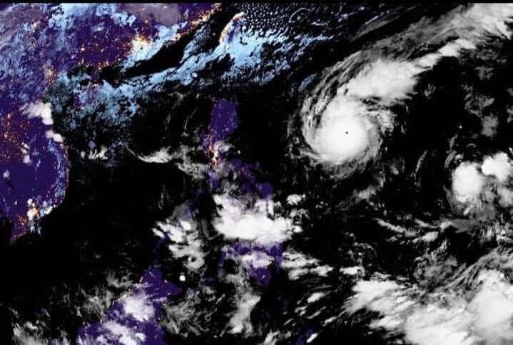 EARTH'S STRONGEST STORM OF THE YEAR. Bagyong  #RollyPHTo our fellow filipinos in Luzon and Visayas, if the Sun continues to shine today and tomorrow, let it be a warning for you to start packing things up and seek shelter.PLEASE SPREAD THE WORD 