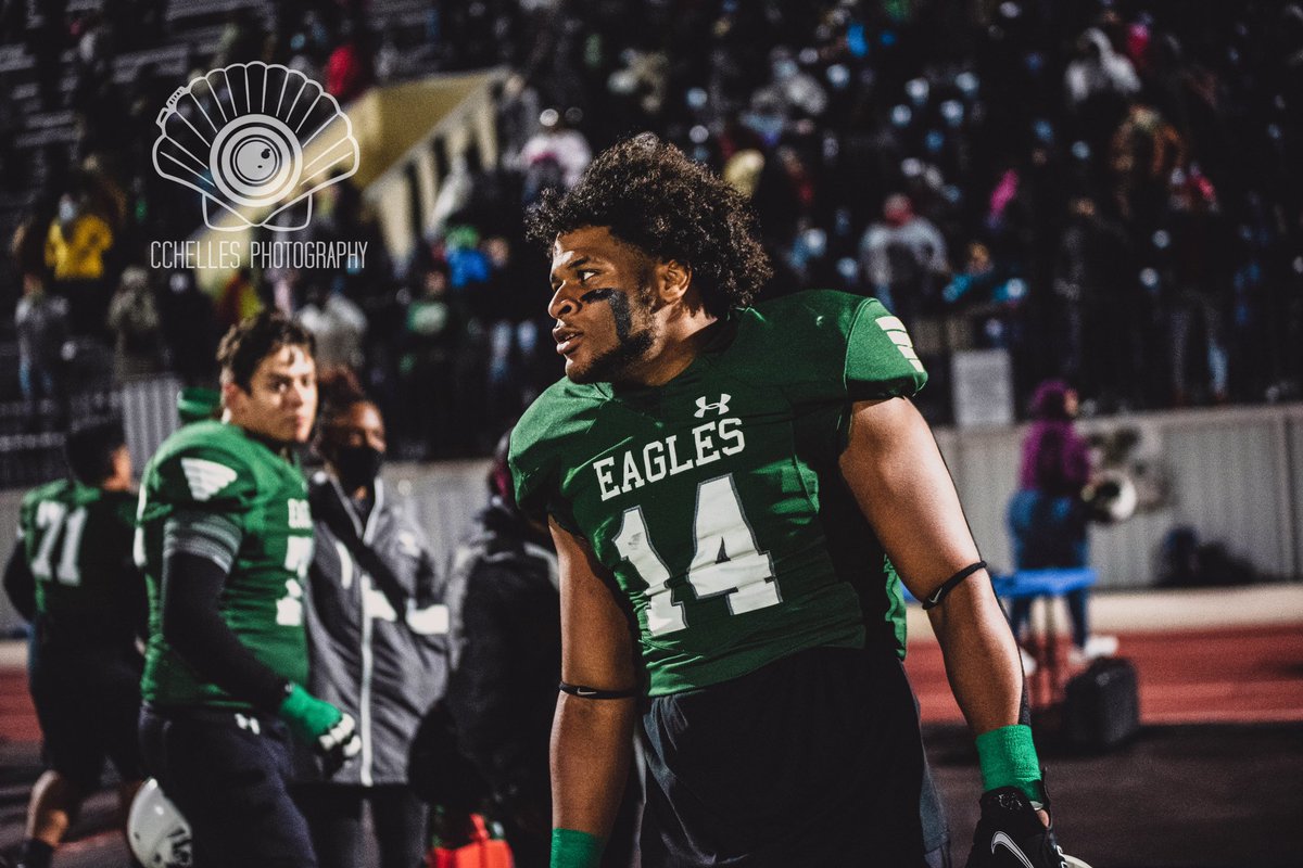 cchellesvisuals's tweet photo. For this weeks Player of the week I present to you Junior, Elijah Harris. This beast stands at 6’3 and makes a major positive impact on the field. Watch out for him tonight Roos!!! Congratulations , Elijah!! @GaryCar88967863 @Elijahfromktx https://t.co/R6BcMHch70