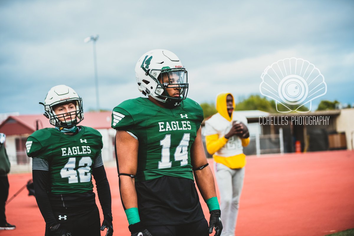 cchellesvisuals's tweet photo. For this weeks Player of the week I present to you Junior, Elijah Harris. This beast stands at 6’3 and makes a major positive impact on the field. Watch out for him tonight Roos!!! Congratulations , Elijah!! @GaryCar88967863 @Elijahfromktx https://t.co/R6BcMHch70