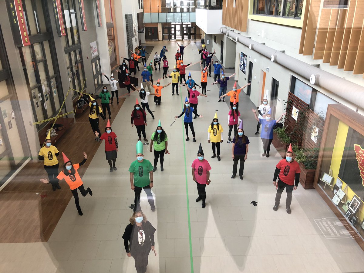 JananiPathy's tweet photo. Loved dressing up with a team of vibrant personalities @BillHogarthSS with lots of school spirit! @YRDSB https://t.co/shBqns3gdY