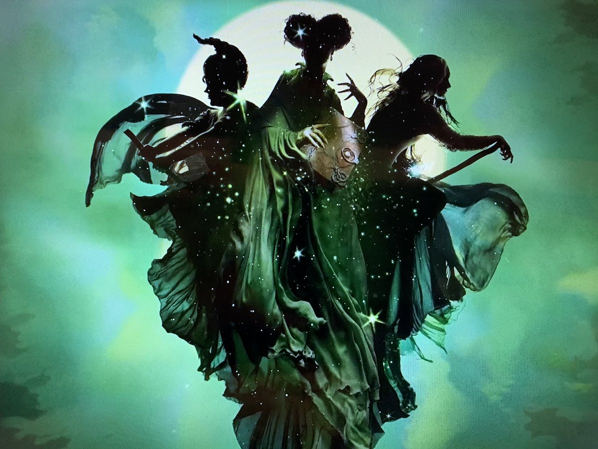 VALMOSCH's tweet image. We’re ready! #NYRPHulaween #HocusPocus @BetteMidler we can’t wait to see you!