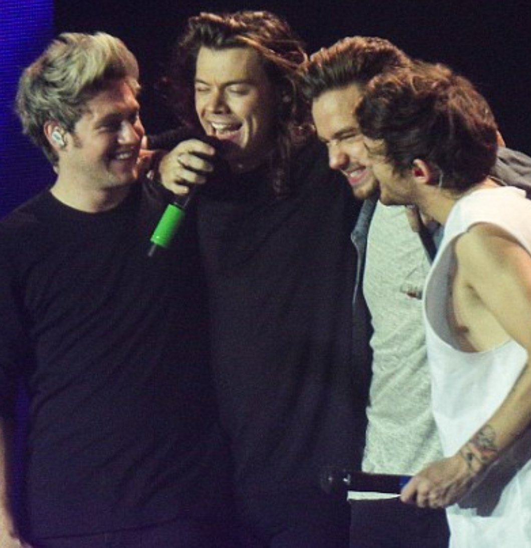 kthvsfilm's tweet image. "Please Don't Forget Us"  
           10/31/15
        -Harry Styles
#OneDirection #10YearsOf1D