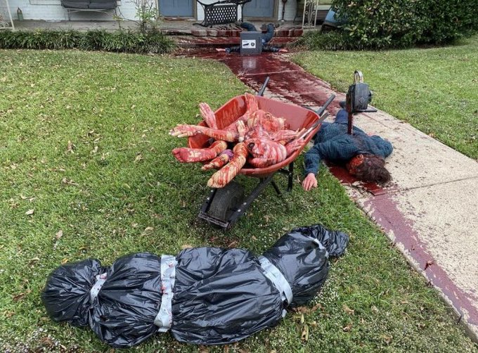 今日は、ハロウィン 日本と外国の違い　警察来るしまつw https://t.co/nVMTlHGx2Z