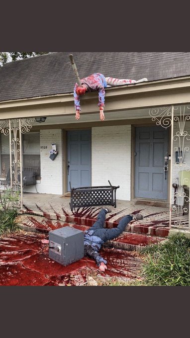 今日は、ハロウィン 日本と外国の違い　警察来るしまつw https://t.co/nVMTlHGx2Z