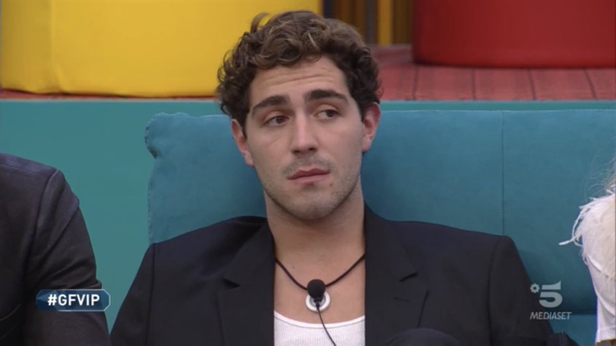 GioBallerini99's tweet photo. Se pensate di essere sfigati 
Ricordatevi che Tommaso si è depilato per Paolo Brosio 
E QUI LA CHIUDIAMO  #GFvip https://t.co/Kf8eIt9Q5d