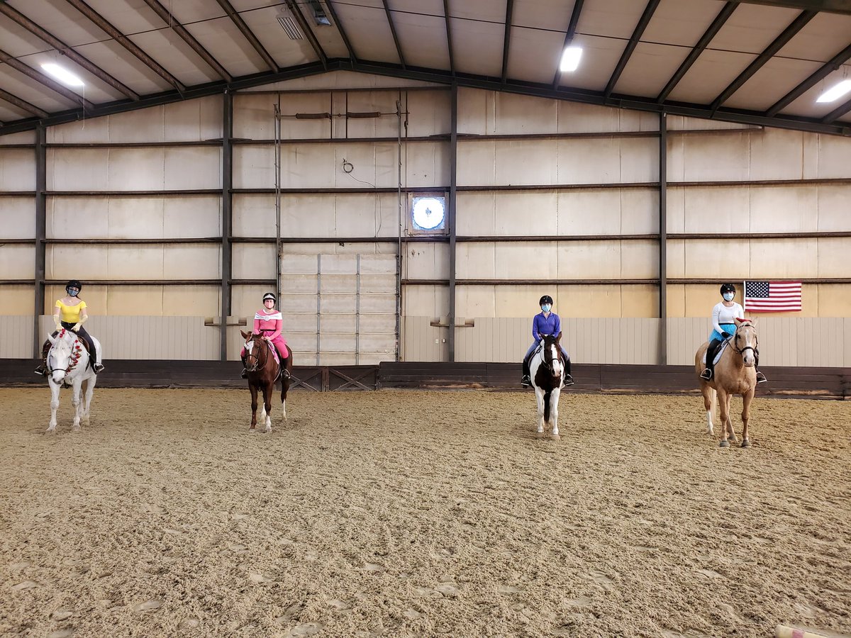 UMWRiding's tweet photo. Happy Halloween from UMW Riding! Wouldn't be a fun practice without some cute costumes! https://t.co/WC6P3EDcoH