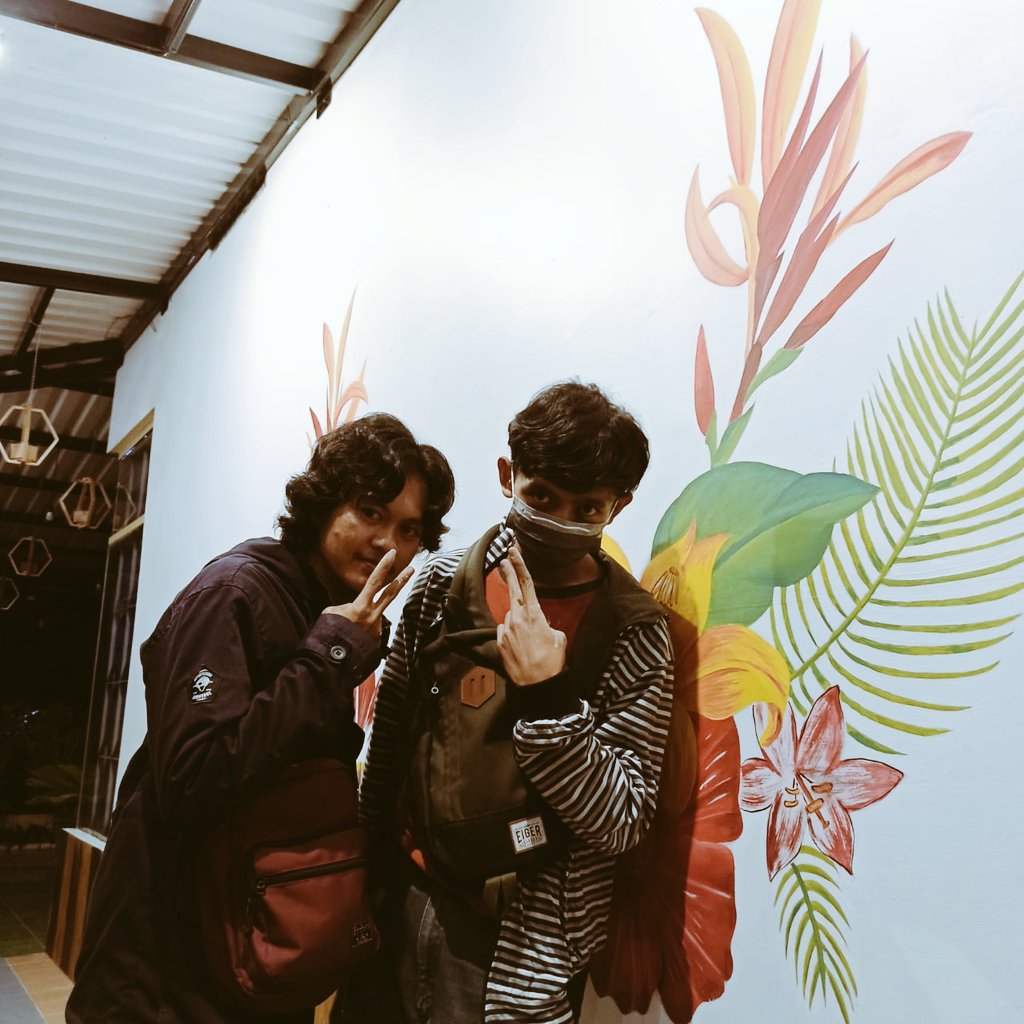 dimaseru_'s tweet photo. dua botol lebih baik 🍻 https://t.co/nENSyTAnZt