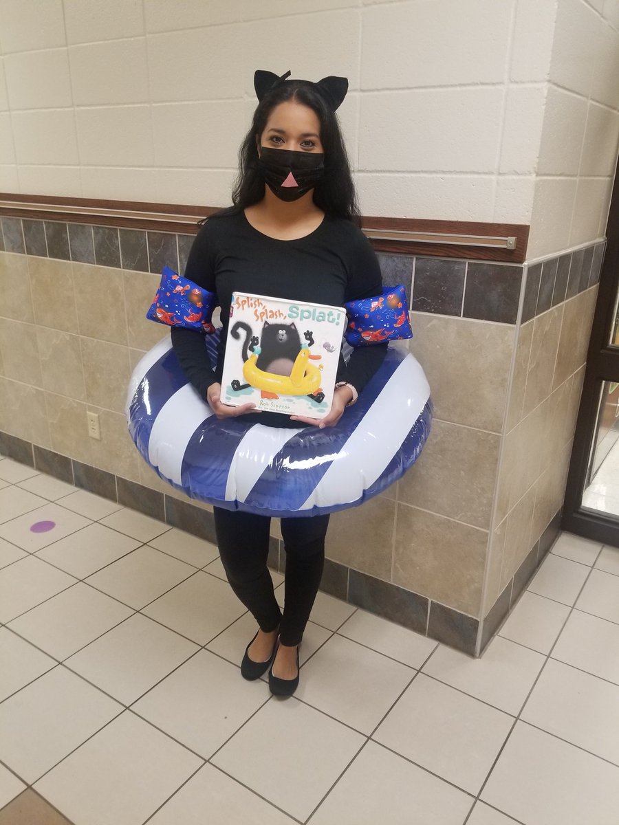 NadiadlC7's tweet photo. Storybook Character Day at @DixieTylerISD @SydneyLugo77 @alfordteach #2020 #SplattheCat #magicschoolbus https://t.co/OCa2gxO8M8