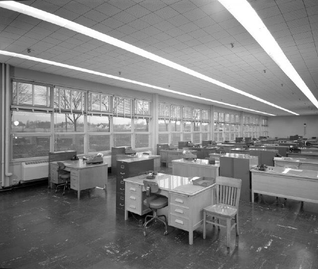 And again, back in Minneapolis. National Tea CompanyExcelsior Boulevard, Minneapolis Tues., Apr. 12, 1949Everett Kroeger, photographer