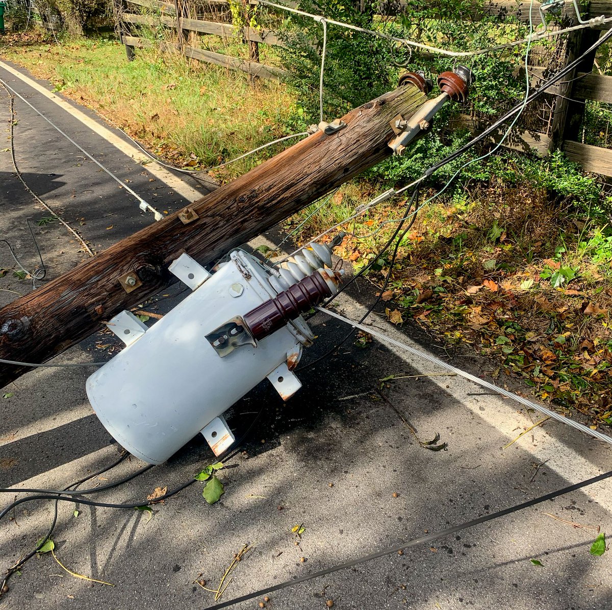 Power Outage Atlanta Cobb Emc Our Distribution System Consists Of 9 000 Miles Of Line Over 432 Square