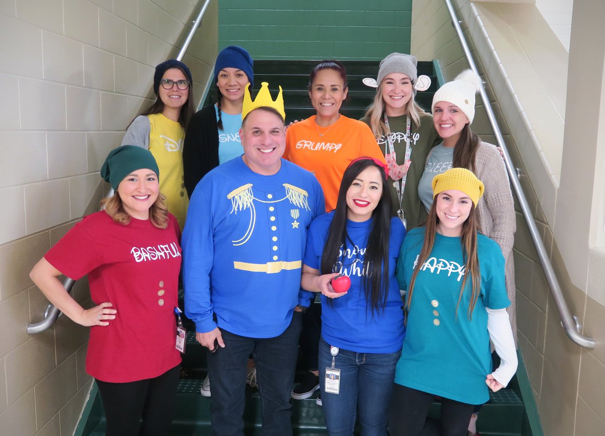 miss_dills7's tweet photo. Mirror, Mirror, on the wall, who's the best Kinder team of all...
@NISDKallison #leadthecharge https://t.co/96wE4DN3Wr