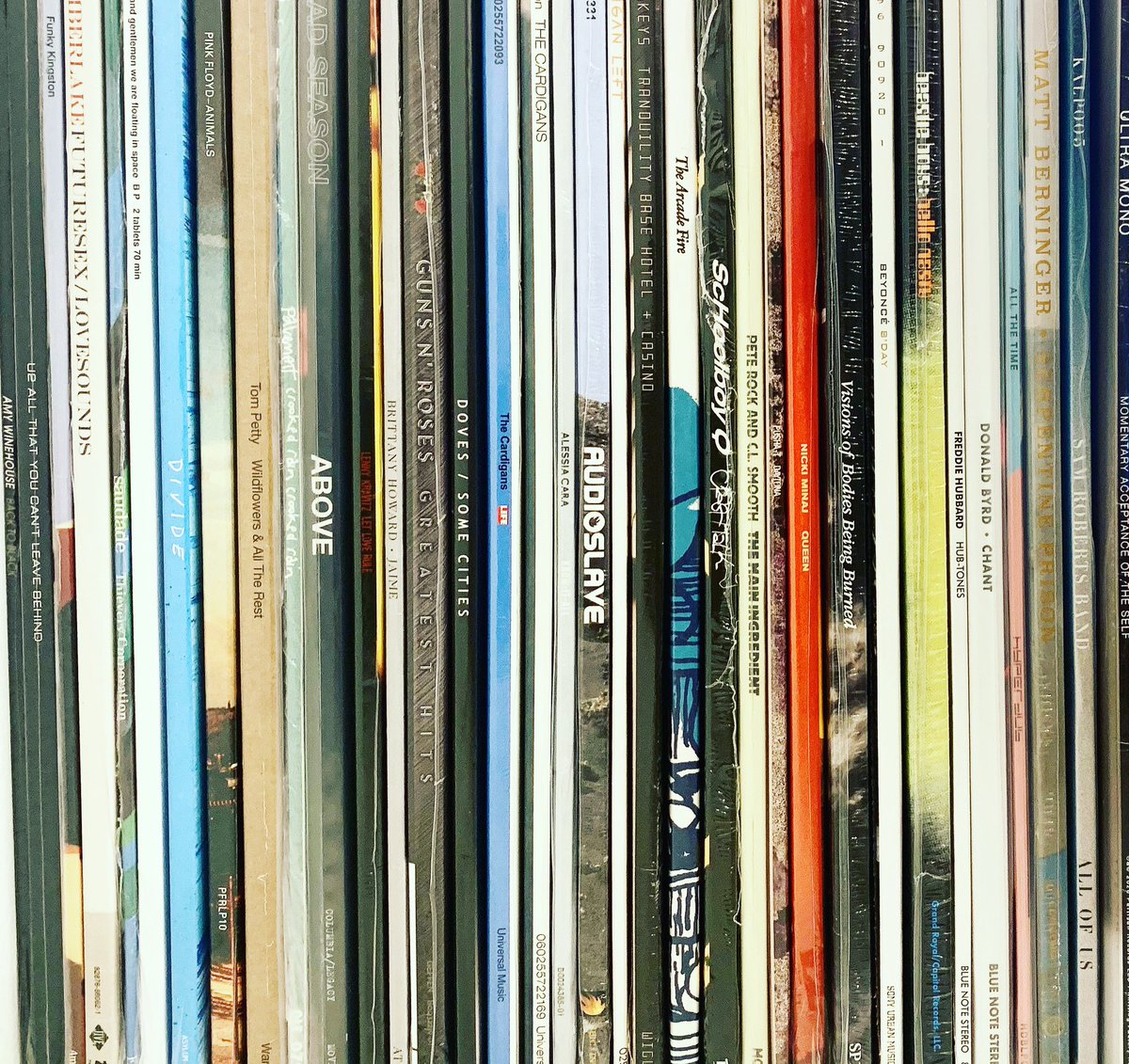 tinyrecordshop's tweet photo. Restocked, and it feels so good, restocked, and we understood 😉

#tinyrecordshop https://t.co/dFc1FHuvtc