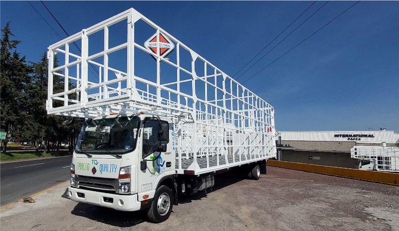trucker_la's tweet photo. #GoodNews @navistartrucks y su Distribuidora de Autos y Camiones de Zamora #DACZA entregaron 10 unidades CT Clase 4 a @TractoQuality Muchas Felicidades @EArturoChavez 👏🚚🚛 @InternationalMX @navistar #RenovacionVehicular https://t.co/1Ns6jt6Xlm