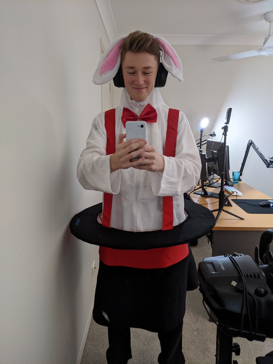 Happy Halloween everyone. Today we've got the special Halloween stream. Dead by Daylight, Pacify, Phasmophobia and Outlast all lined up to play. Expect a lot of screaming. Thoughts on the Halloween costume?

twitch.tv/PondeN_