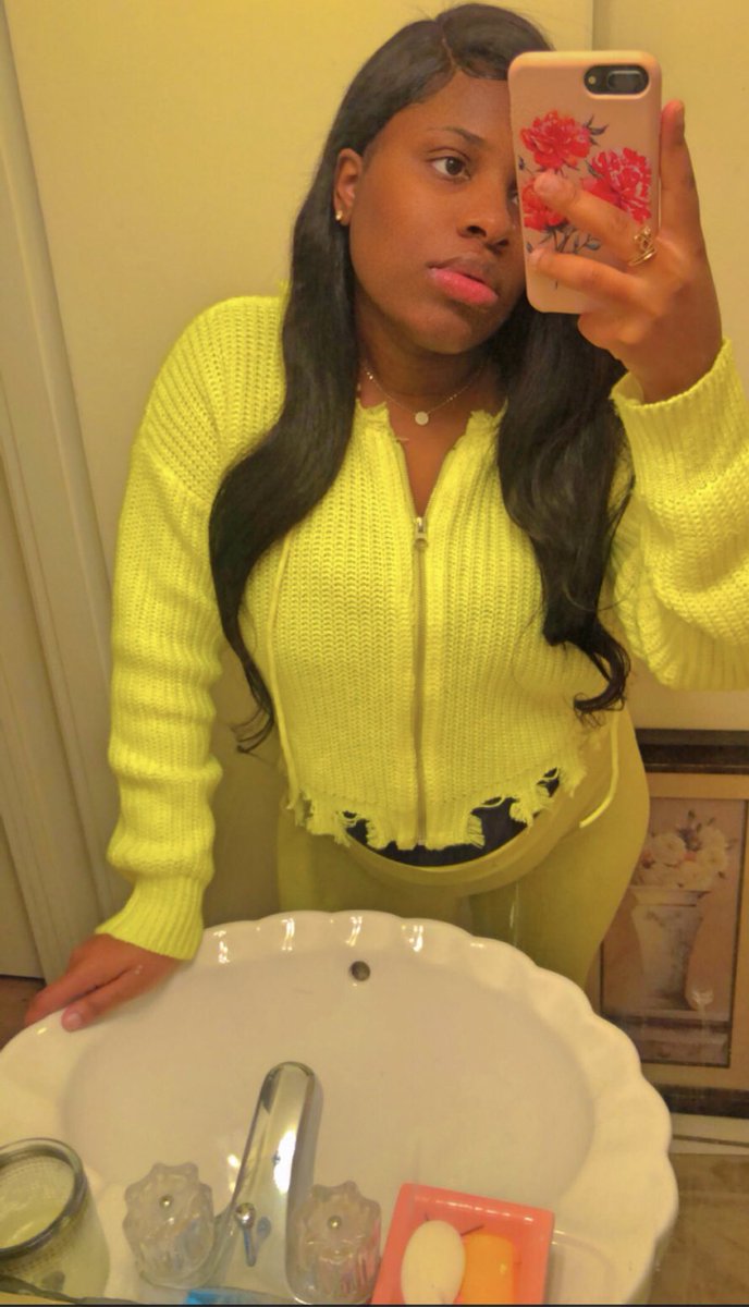 bree2youuu's tweet image. still baking🍭🥴🤰🏽
#7weeksLEFT